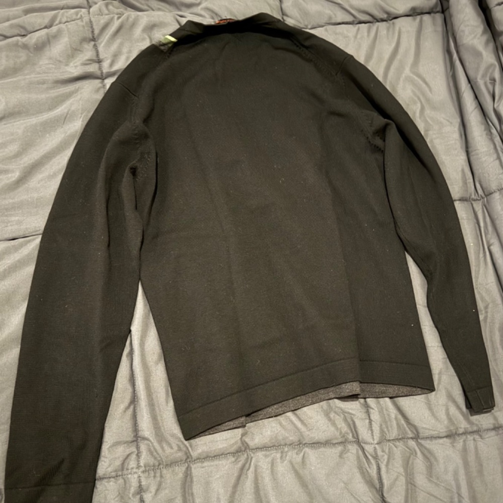 Sweater - Picture 3 of 3